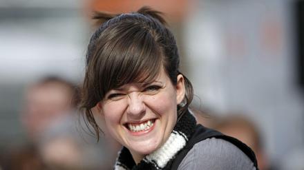 Bitte nicht das Bein heben. Sarah Kuttner bringt mit ihrer jüngsten Aussage vor allem Eltern gegen sich auf.