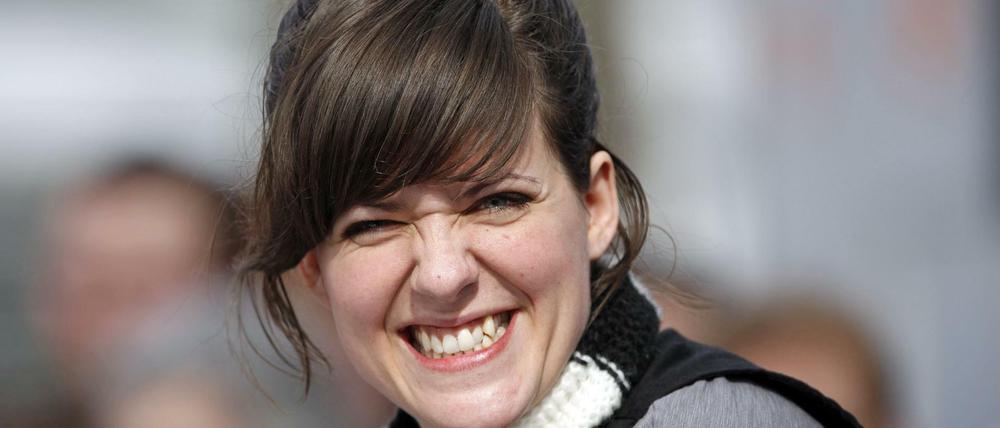 Bitte nicht das Bein heben. Sarah Kuttner bringt mit ihrer jüngsten Aussage vor allem Eltern gegen sich auf.