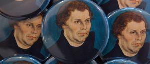Magneten mit dem Porträt Martin Luthers aus einem Cranach-Gemälde.
