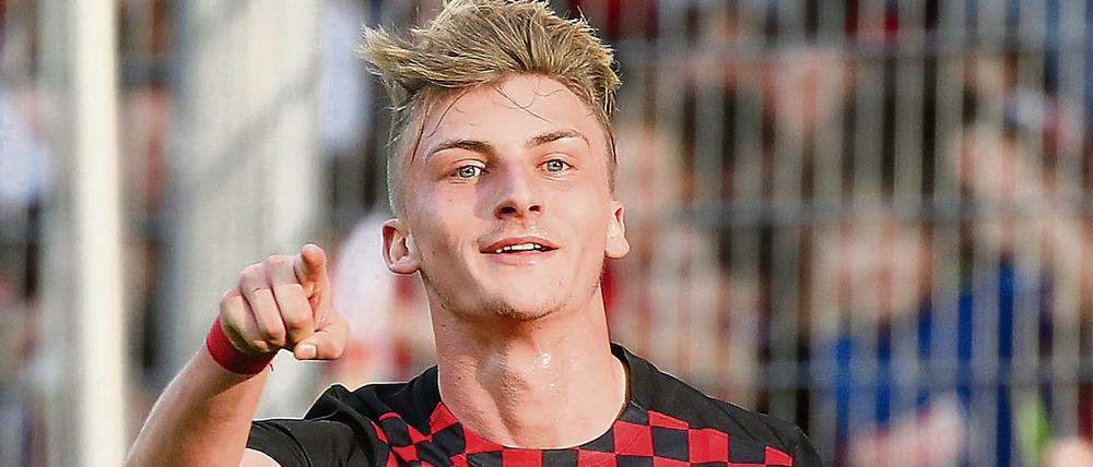 Stürmer mit Perspektive. Maximilian Philipp ist am Freitag erstmals in die U-21-Nationalelf berufen worden. Am Sonntag spielt er mit Freiburg in seiner Heimat Berlin. 