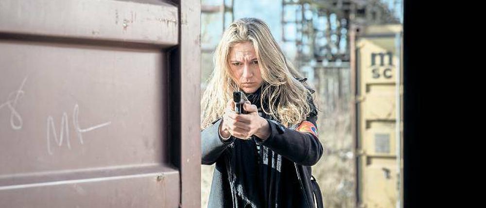 Redet fast nur mit dem Vater.  Liese Meerhout (Hilde De Baerdemaeker) trägt als Ermittlerin ein Geheimnis mit sich herum.