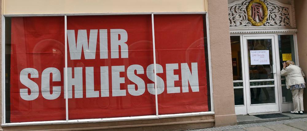 Der Siegeszug des Online-Handels geht weiter - das Ladensterben auch. 