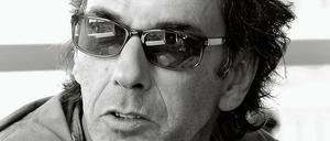 Hugo Egon Balder ist Sänger, Schauspieler, Produzent und Musiker