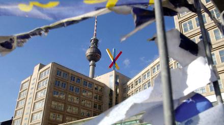 Die ehemalige Berliner Bankgesellschaft wurde abgewickelt. Das Land übernahm die maroden Immobilien-Fonds und zahlte die Anteilseigner aus. Die Berlinovo macht mit den Immobilien aus diesen Fonds inzwischen gute Geschäfte.