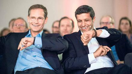 Im gleichen Takt. Der Regierende Bürgermeister Michael Müller weiß, dass er aufpassen muss – auch wenn er und Saleh oft ihr gutes Verhältnis betonen.