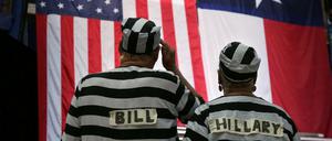 Bill und Hillary sollten ins Gefängnis gesteckt werden, meinen diese beiden Trump-Anhänger. 