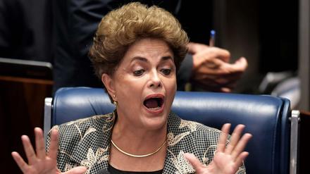 Dilma Rousseff bei ihrer Verteidigungsrede in Brasilia.