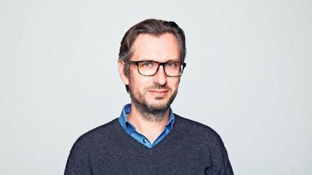 Jörg Winger  gehört zur Geschäftsführung der Ufa Fiction GmbH und ist Produzent der Serien „Deutschland 83“ (RTL) und „Soko Leipzig“ (ZDF). 