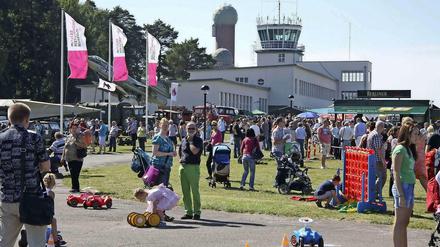 Das Flugplatzfest bietet alljährlich Attraktionen für Jung und Alt.