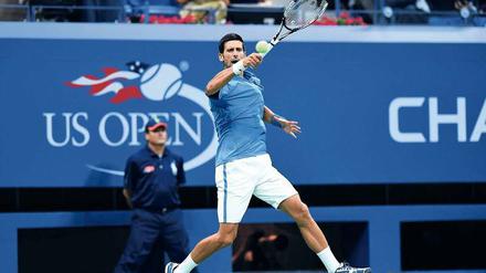 Kein Jahr für große Sprünge. Novak Djokovic quält sich durch die aktuelle Saison. In Wimbledon und bei den Olympischen Spielen in Rio de Janeiro schied der Weltranglistenerste früh aus, in New York will er seinen Titel unbedingt verteidigen.