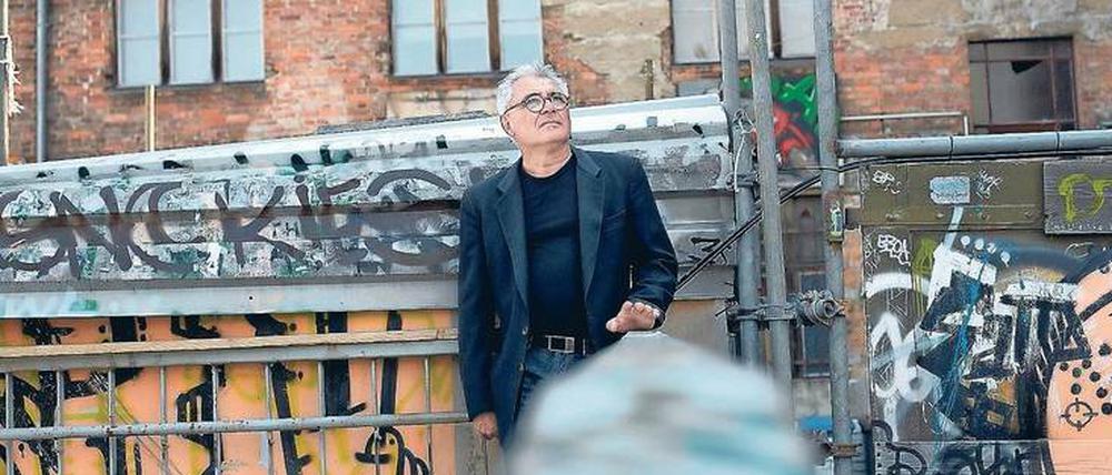 Mit „Apollokalypse“ für den Deutschen Buchpreis nominiert. Der Dichter Gerhard Falkner in Berlin. 