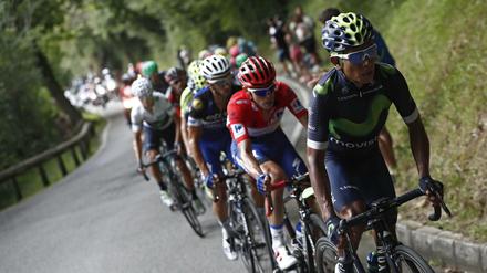 Nairo Quintana an der Spitze des Pelotons.