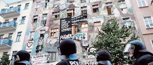 Ob ein Schlichter bei dem Streit um die Rigaer Straße helfen kann?