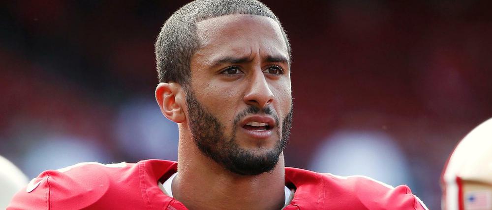 Quarterback Colin Kaepernick von den San Francisco 49ers erhält nach seiner Aktion viele Hasskommentare, aber auch Zuspruch.