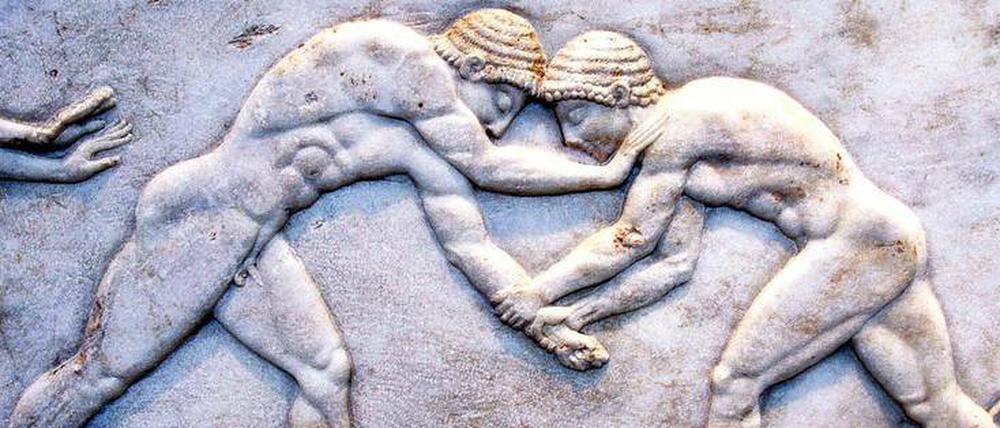 Schritt für Schritt oder großer Wurf? Bodenplatte einer Statue aus dem Archäologischen Museum von Athen. Foto: p-a