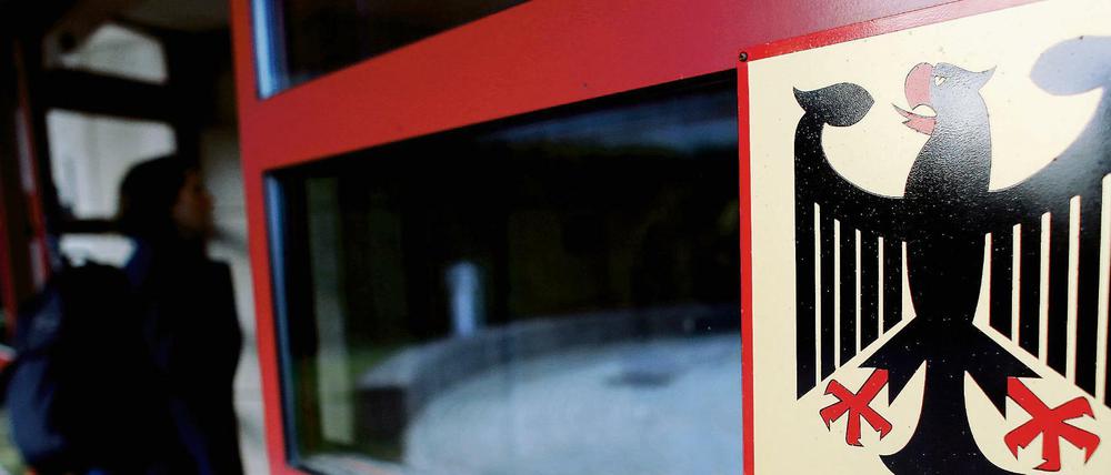 Beim Verfassungsschutz wurden Handys, Sim-Karten und andere Materialien "Corellis" entdeckt.