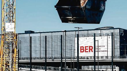 Immer werden, niemals sein? Der BER - hier ein Foto von 2015 - ist seit gut zehn Jahren eine Baustelle. 