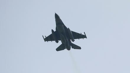 Türkische Kampfjets sollen PKK-Stellungen in der Region Cukurca beschossen haben.