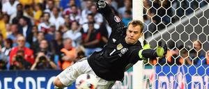 Im Anflug. Manuel Neuer ist der neue Kapitän der deutschen Fußball-Nationalmannschaft.