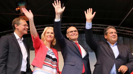 Wahlkampfabschluss der SPD in Warnemünde am 2. September: Michael Müller, Manuela Schwesig, Erwin Sellering und Sigmar Gabriel (von links).