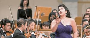 Mezzosopranistin Gala El Hadidi während ihres Auftritts.