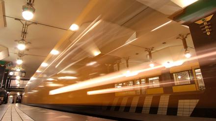 Endstation. Seit den 80ern rollt die U-Bahn bis zum Rathaus.