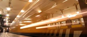 Endstation. Seit den 80ern rollt die U-Bahn bis zum Rathaus.