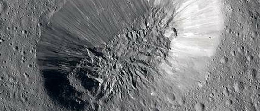 Charakteristisch. Der domförmige Berg Ahuna Mons ist vermutlich ein Vulkan.