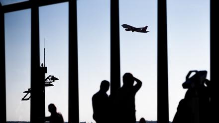 Flughafen Berlin Brandenburg: Blick von der Besucherterrasse des Terminal 1. 