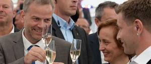 Der Spitzenkandidat der AfD bei der Landtagswahl in Mecklenburg-Vorpommern, Leif-Erik Holm, nach der Bekanntgabe der ersten Ergebnisse zu den Landtagswahlen.