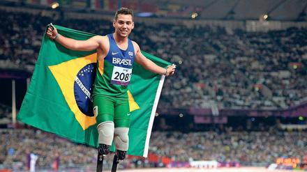 Seine größte Stunde. Im 200-Meter-Finale von London besiegte Alan Fonteles Oliveira den Paralympics-Star Oscar Pistorius in einem dramatischen Schlussspurt. Auf dieser Strecke hat der Brasilianer auch in Rio die besten Chancen auf Gold. 