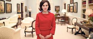 Natalie Portmann als Jackie Kennedy.