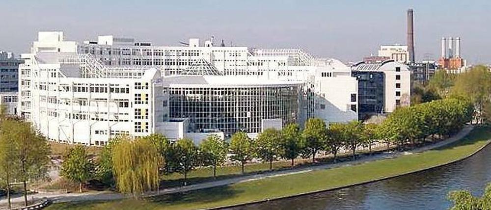Reif für die Fertigung. Am Fraunhofer-Institut für Produktionsanlagen und Konstruktionstechnik (IPK) in Moabit bereitet man sich auf die Gründung eines Batterie-Start- Ups vor.