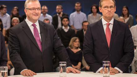 Da war doch neulich erst was? Richtig, beim rbb gab es auch schon eine Talkrunde mit Frank Henkel (l.) und Michael Müller (r.). Da durften aber die Spitzenkandidaten von Grünen, Linkspartei und AfD auch mitreden. 