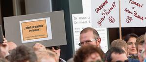 Nicht Bauvorhaben, Müllabfuhr, Kitaplätze, Schul- und Schwimmbadschließungen prägen den niedersächsischen Kommunalwahlkampf, sondern eher auf globale Probleme und Gefühle.