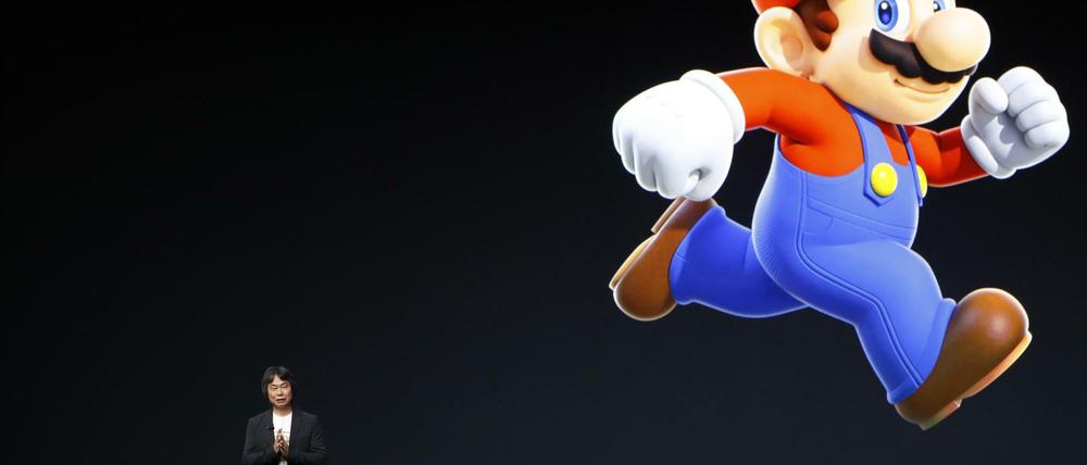 Der Schöpfer des Super-Mario-Spiels "Shigeru Miyamoto" spricht auf der Apple-Präsentation in San Francisco.