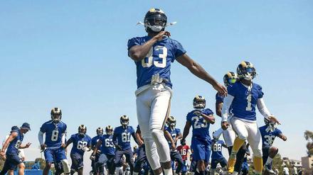 Warmlaufen zum Absaufen? Den Rams werden nach ihrem Umzug von St. Louis nach Los Angeles kaum Chancen auf eine gute Saison eingeräumt. Doch schnelle Erfolge sind wichtig, um gegen die lokale Konkurrenz in der Sportmetropole zu bestehen. 