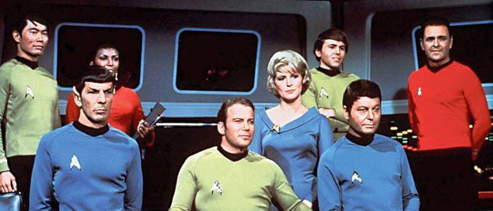 In unendlichen Weiten und fernen Galaxien: Die erste „Enterprise“-Crew um Captain Kirk (Mitte)