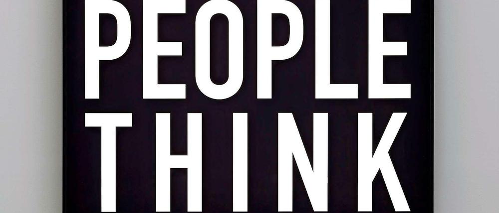 Politische Kunst heute. Hier eine etwas weniger präzise Variante. "Other People Think" von Alfredo Jaar (2012).