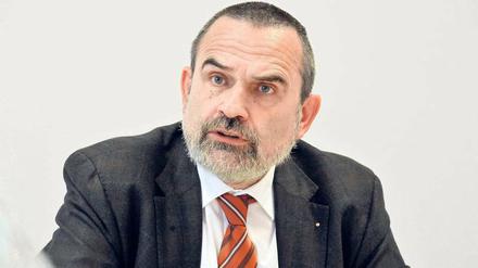 Im Frühjahr 2013 gründete der Senat den landeseigenen Betrieb Berlin Energie, um sich an den Konzessionsverfahren für das Gas- und das Stromnetz zu beteiligen. Der Zuschlag beim Gas wurde von der Gasag vor Gericht erfolgreich angefochten. Beim Strom soll eine Entscheidung im Herbst fallen, Favorit ist Vattenfall. Wolfgang Neldner, der für die Veag und für Vattenfall arbeitete, ist Chef der Berlin Energie. 