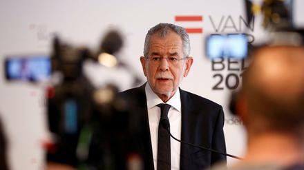 Präsidentschaftskandidat Alexander van der Bellen trat am Samstag vor die Presse. 
