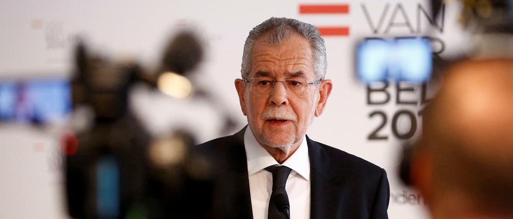 Präsidentschaftskandidat Alexander van der Bellen trat am Samstag vor die Presse. 