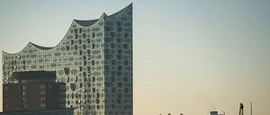 Blick auf die Elbphilharmonie
