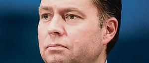 Der innenpolitische Sprecher der Unions-Fraktion Stephan Mayer (CSU) fordert eine umfassende Sicherheitsüberprüfung aller nach Deutschland gekommenen Flüchtlinge.