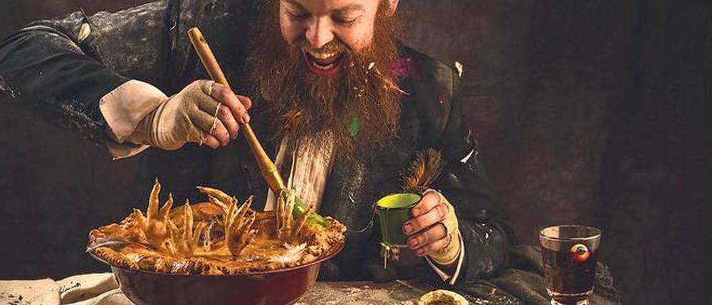 In dem kulinarischen Theaterstück "Dinner at the Twits"  nach Roald Dahl kommt Vogel-Pie des Duos Bompas & Parr auf den Tisch.