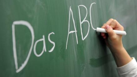Weltweit sind 758 Millionen Erwachsene Analphabeten.