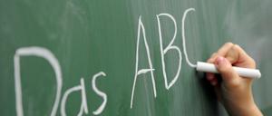 Weltweit sind 758 Millionen Erwachsene Analphabeten.