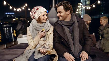 Karoline Herfurth als Clara und Friedrich Mücke als Mark in «SMS für Dich».