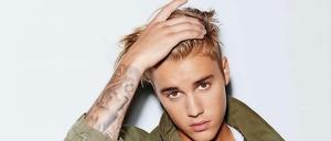 Baby, baby, baby, oh. Der kanadische Pop-Export Justin Bieber tritt in Friedrichshain auf - und übt schon mal sein James-Dean-Gesicht.