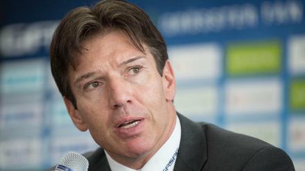 Uwe Krupp hat seinen Vertrag bei den Eisbären bis 2018 verlängert und will mit dem Team Meister werden - es wäre sein erster Titel als Trainer.